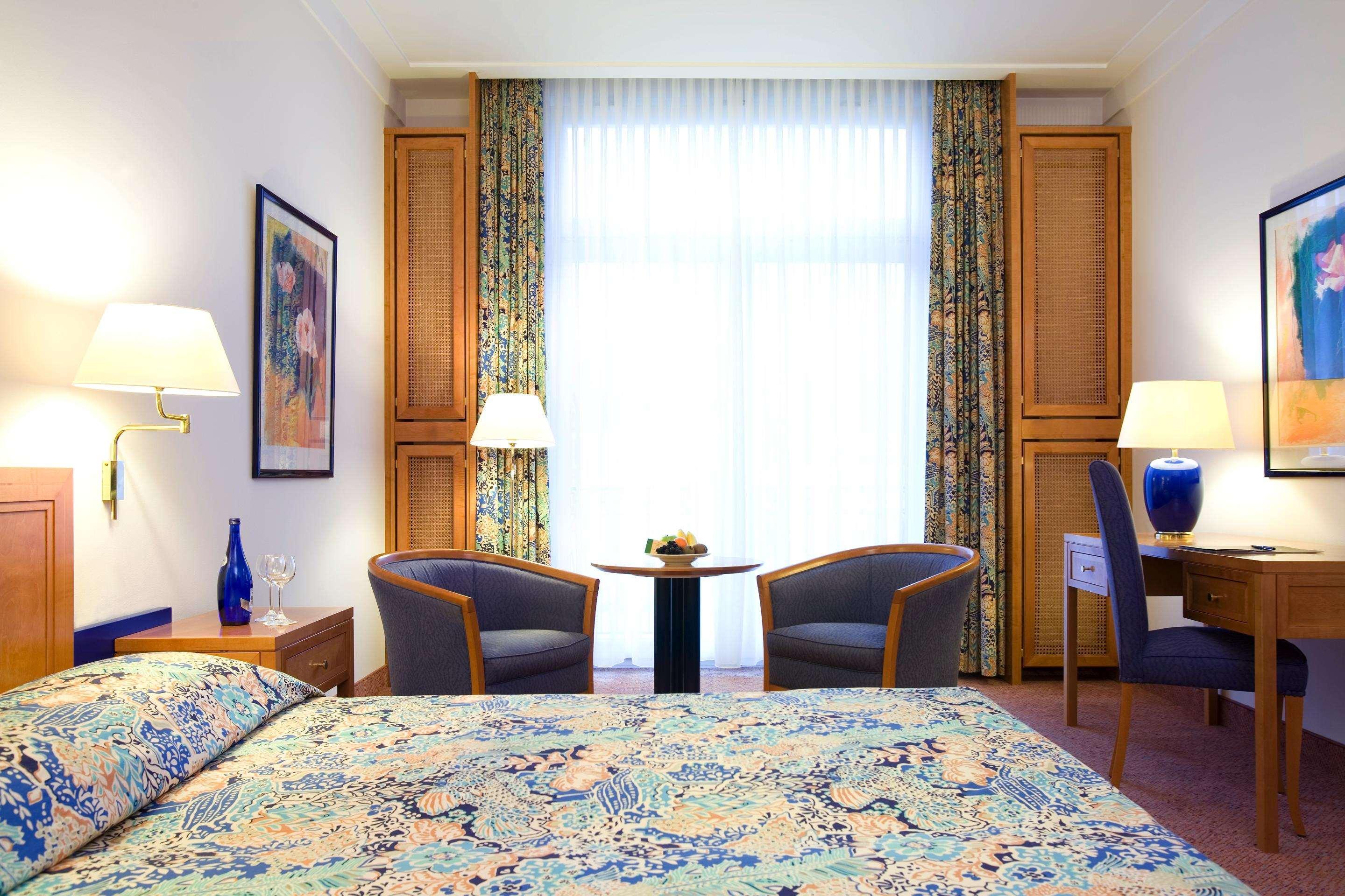 Steigenberger Hotel & Spa Bad Pyrmont Exterior foto A typical room at the Hotel de France